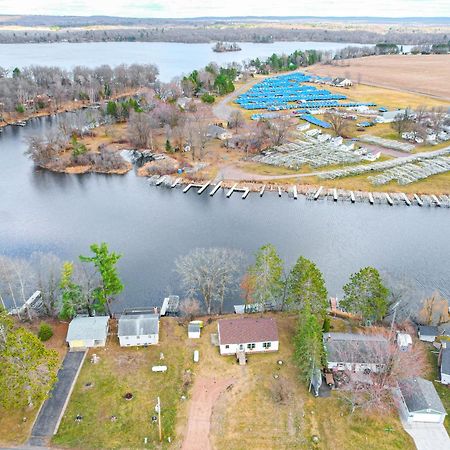 Birchwood Cottage With Red Cedar Lake Access! Екстериор снимка