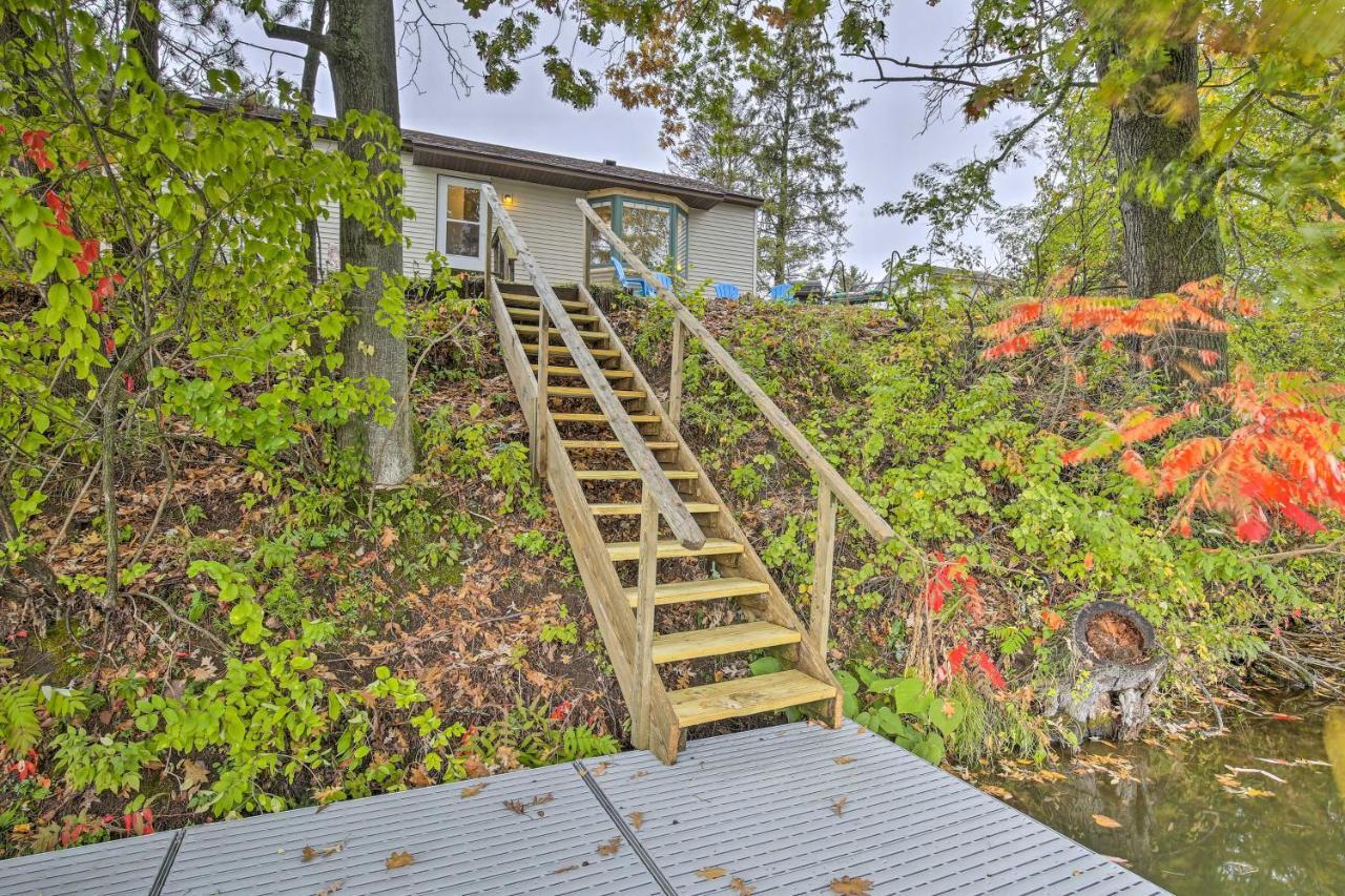 Birchwood Cottage With Red Cedar Lake Access! Екстериор снимка