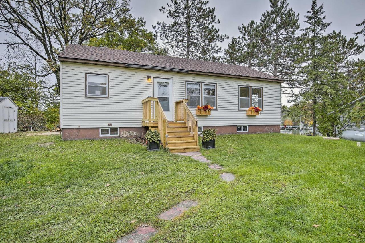 Birchwood Cottage With Red Cedar Lake Access! Екстериор снимка
